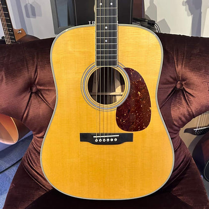 Martin D-35 Dreadnought Acoustic Guitar w/ Case (Pre-Owned)